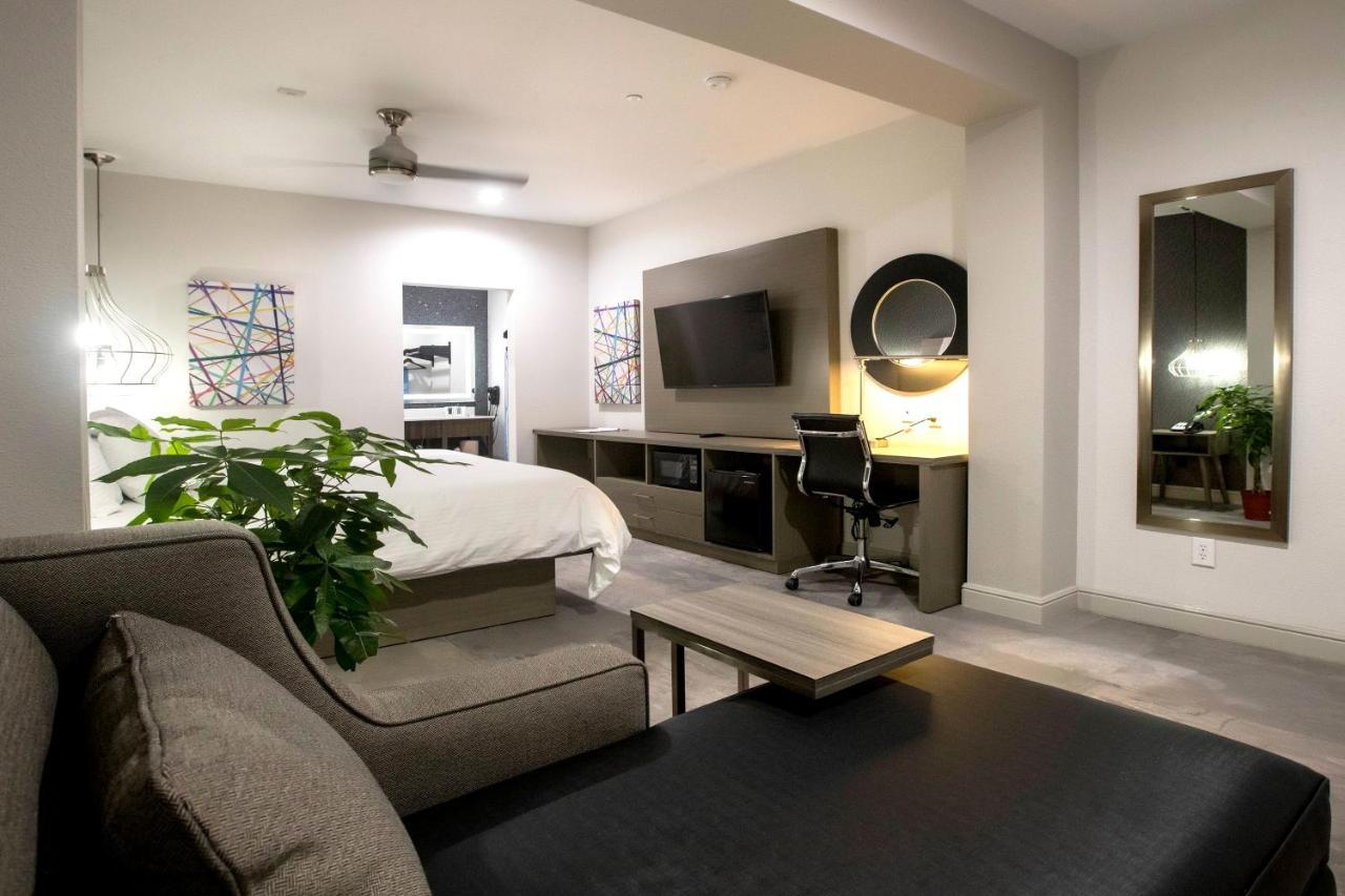 House Hotel Houston Bagian luar foto