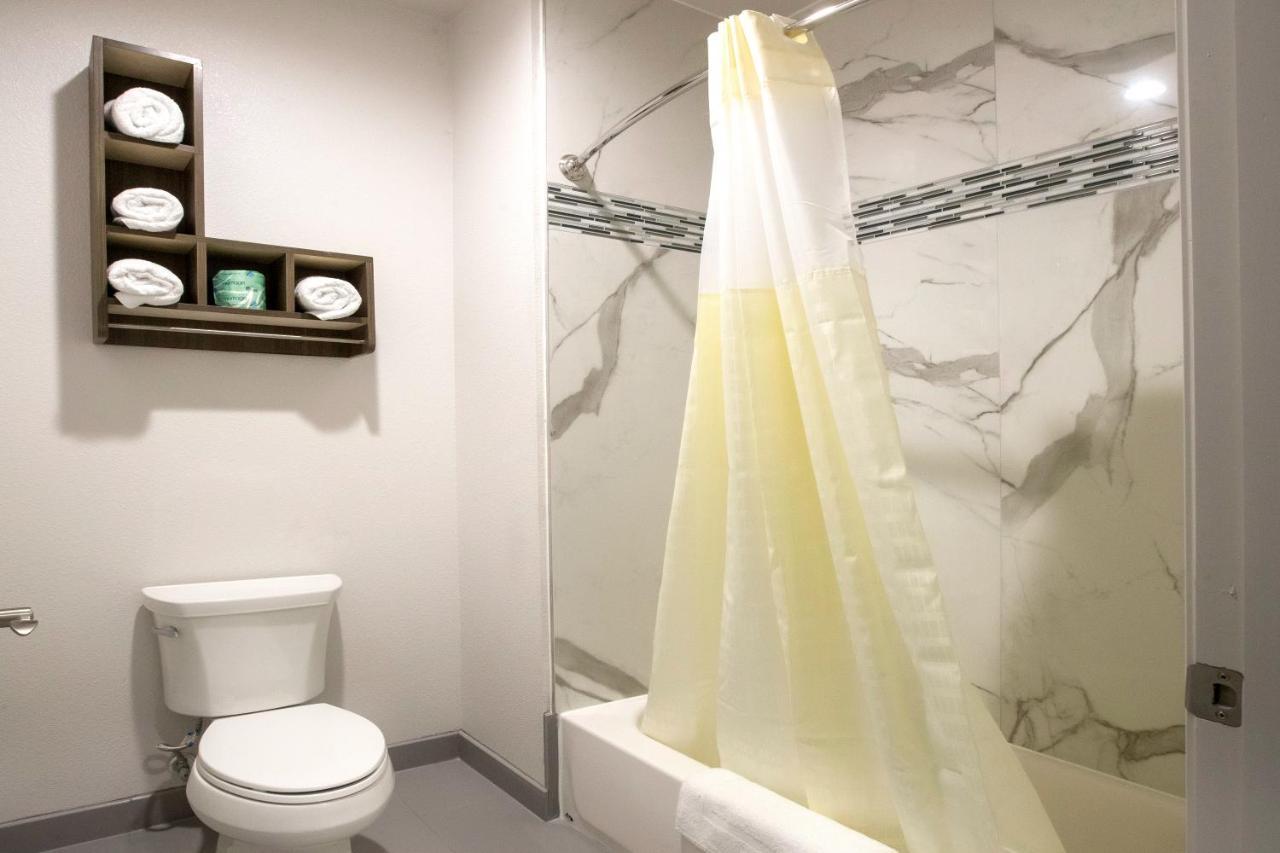 House Hotel Houston Bagian luar foto